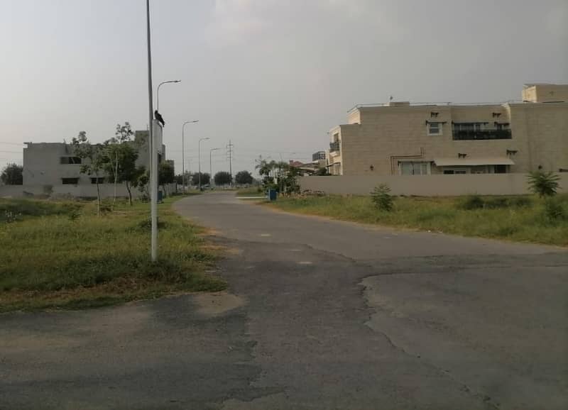 Commercial 4 Marla file for sale in DHA phase 7 (Karbhath) 1