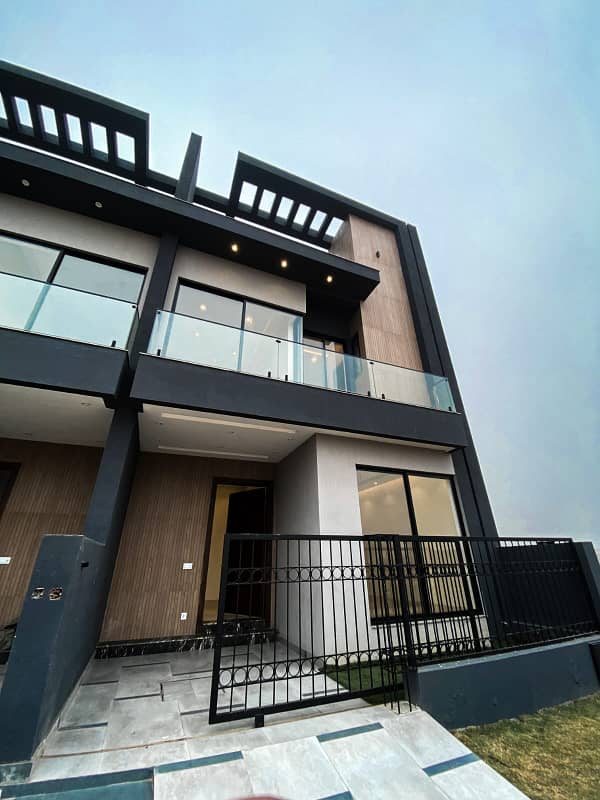 4 Marla triple story Beautiful House with 4 bedrooms attached washroom available for Sale in Royal Residencia block C 2