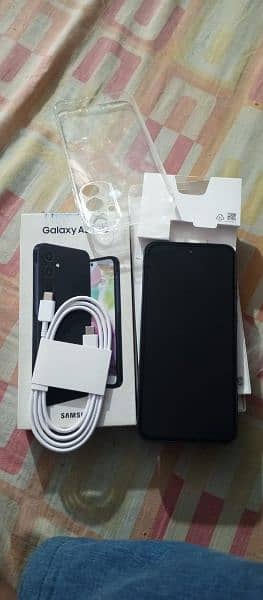 Samsung Galaxy A35 5G box open 7