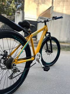 Imported bicycle 26 size smooth working urgent sale