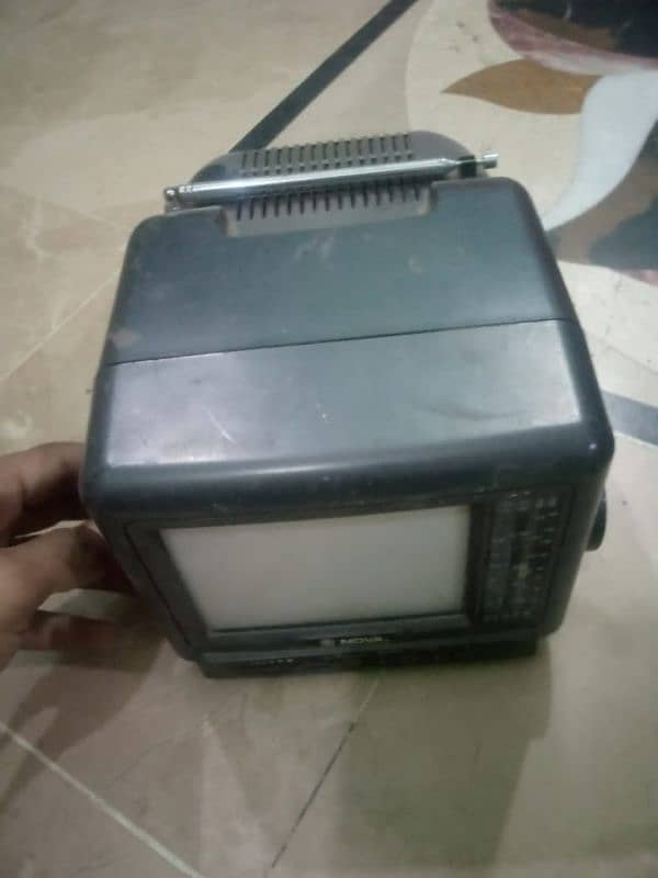 black and white mini tv 1