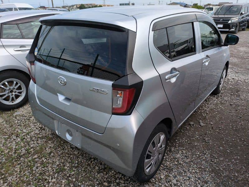 Daihatsu Mira XSA 3 2021/2024 3