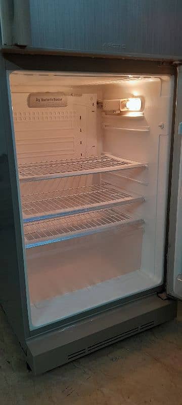 Pel jamboo size fridge in new condition 2