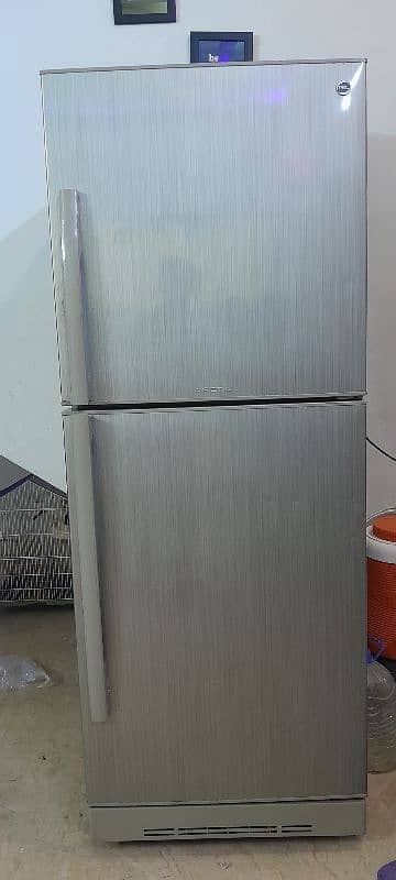 Pel jamboo size fridge in new condition 3