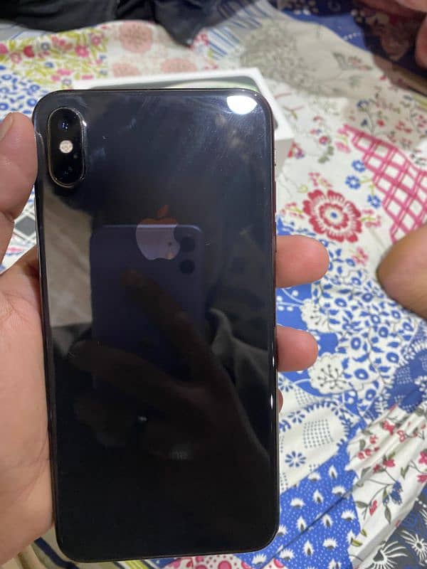 iphone xs max 3