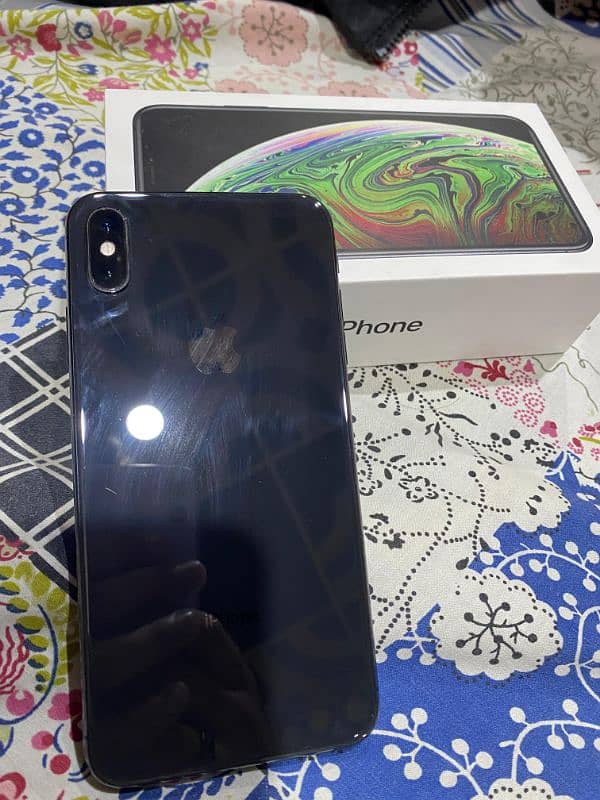 iphone xs max 4