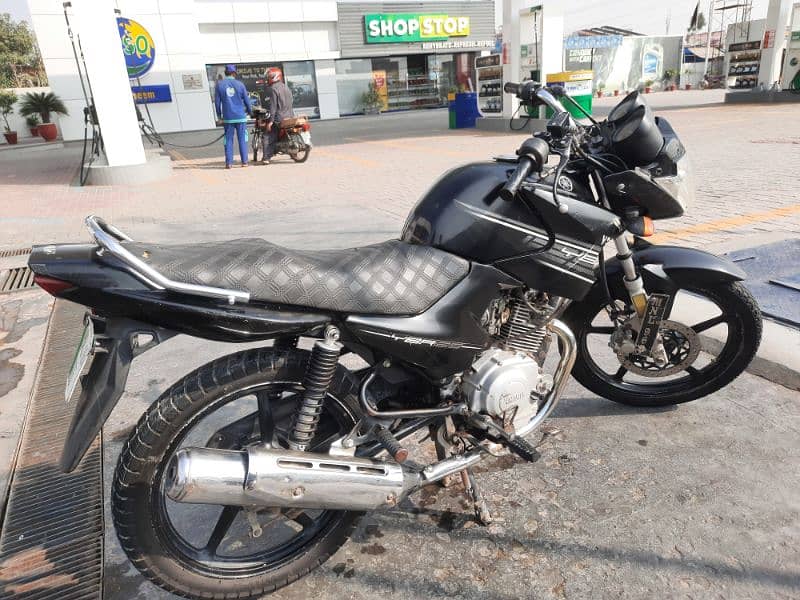 yamaha ybr 125 2016 model 4