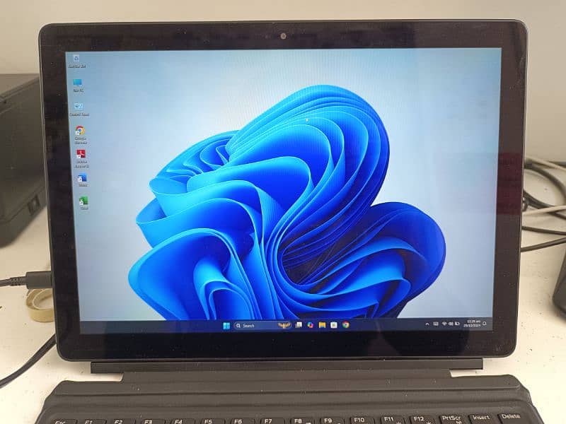 Dell Latitude 5285 i7 7th Generation 16/256 Tablet+ Laptop 0