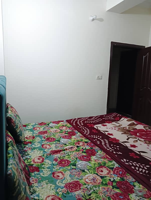 Par day 1bed studio apartment for rent 4