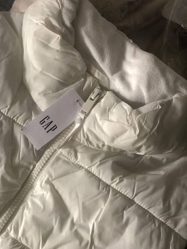 GAP white puffer 3