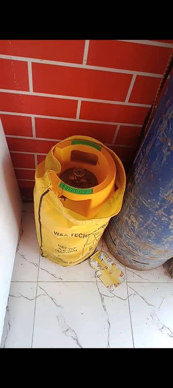 Fryer ,Stove, Fibre gas cylinder 12 kg, Tawa, Channa, Aloo Cutter 1