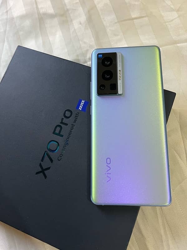 Vivo X70 Pro 0