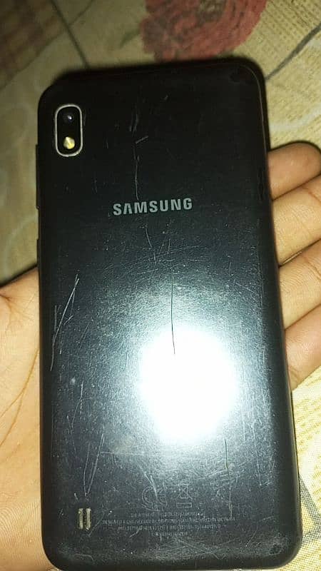 a10 Samsung sim ki pliet nhi hai PTA approved hai glass crack hai 1