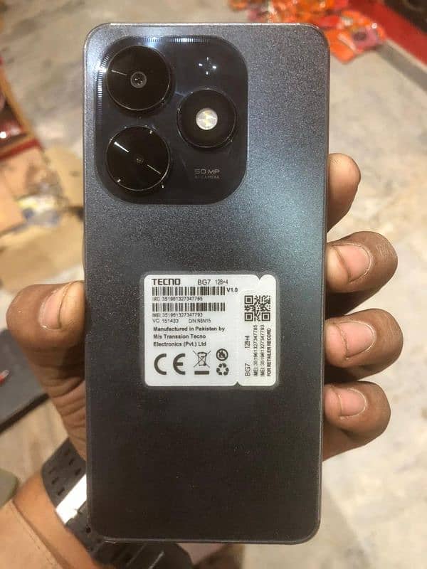 Tecno spark 20c 4/128 full warranty available 03178271904 contact num 1