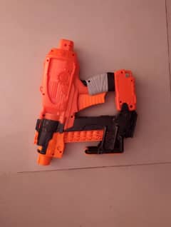 2 nerf guns, 1 adventure gun for sale