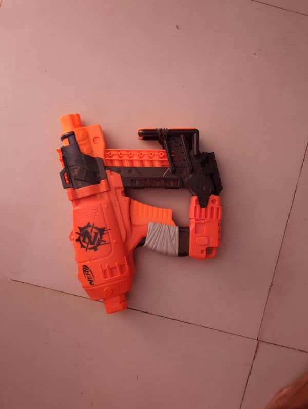 2 nerf guns, 1 adventure gun for sale 1