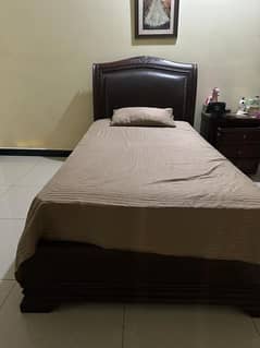 Chenone single beds