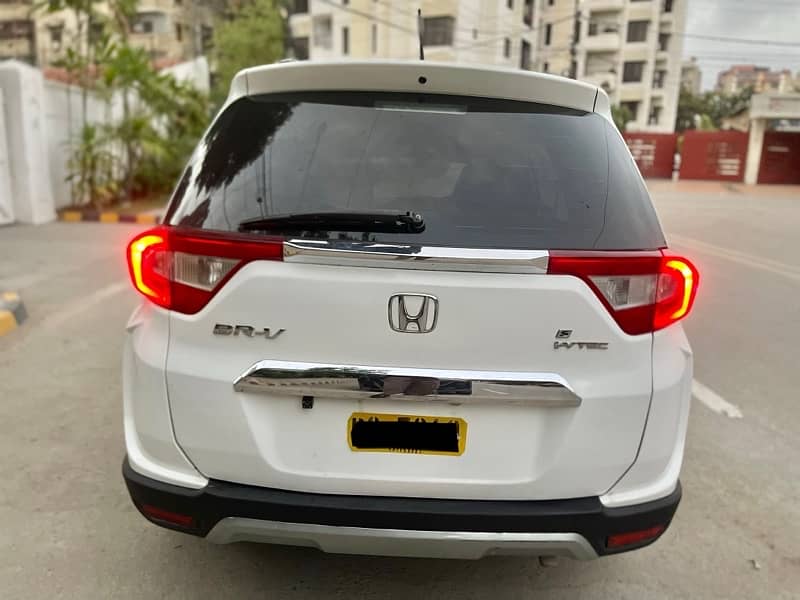 Honda BR-V 2017 Ivtec S Pristine Condition! 4