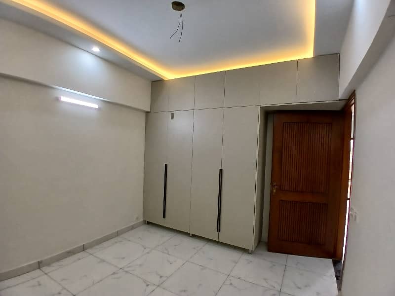 3 BED DRAWING DINNING BRAND NEW WEST OPEN FLAT FOR REN IN KINGS PRESIDENCY JAUHAR 2