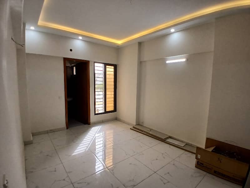 3 BED DRAWING DINNING BRAND NEW WEST OPEN FLAT FOR REN IN KINGS PRESIDENCY JAUHAR 8