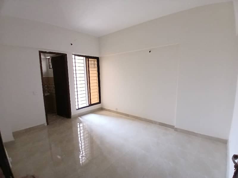 3 BED DRAWING DINNING BRAND NEW FLAT FOR RENT IN KINGS PRESIDENCY 7