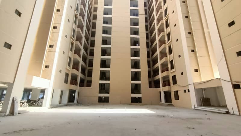 4 BED DRAWING DINNING WEST OPEN BRAND NEW FLAT FOR RENT IN JAUHAR 6