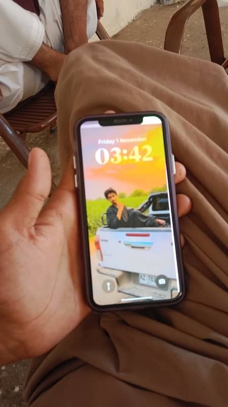 iphone X 64 gb non pta battery health 100 time bahut achi hy 4