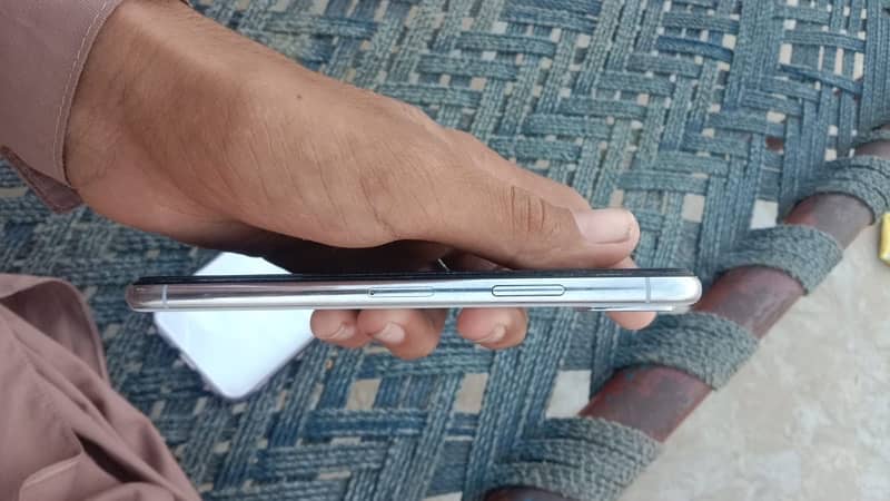 iphone X 64 gb non pta battery health 100 time bahut achi hy 5