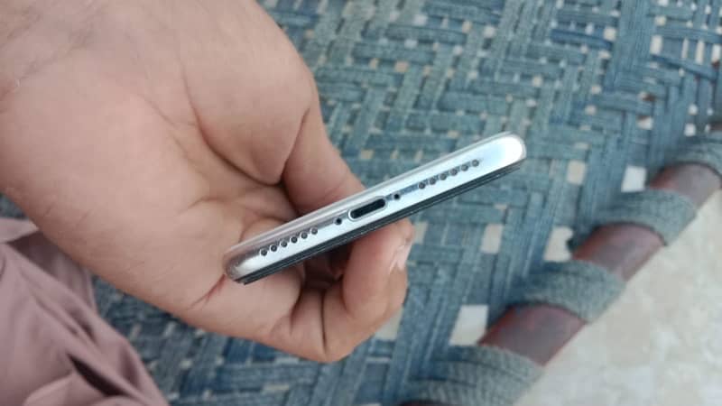 iphone X 64 gb non pta battery health 100 time bahut achi hy 7