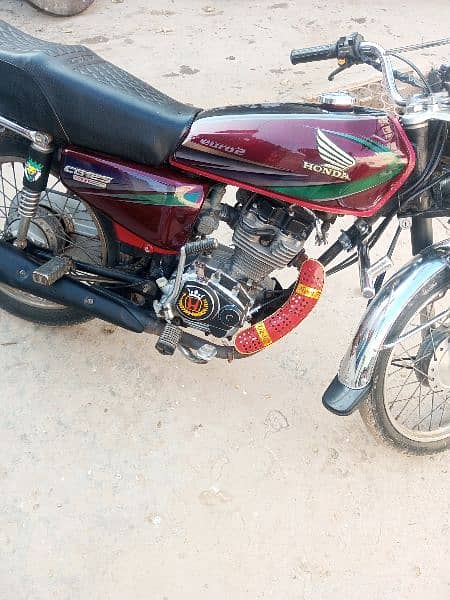 urgent sale Honda 125 2014 koi kam nahi hone wala 0