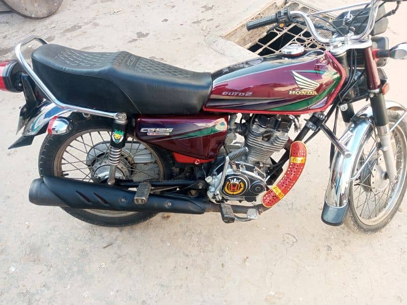 urgent sale Honda 125 2014 koi kam nahi hone wala 3