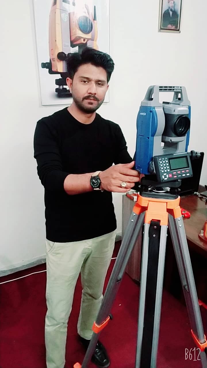 SOKKIA B40A Auto Level Tripod Set /  SOKKIA Total Station im52 11