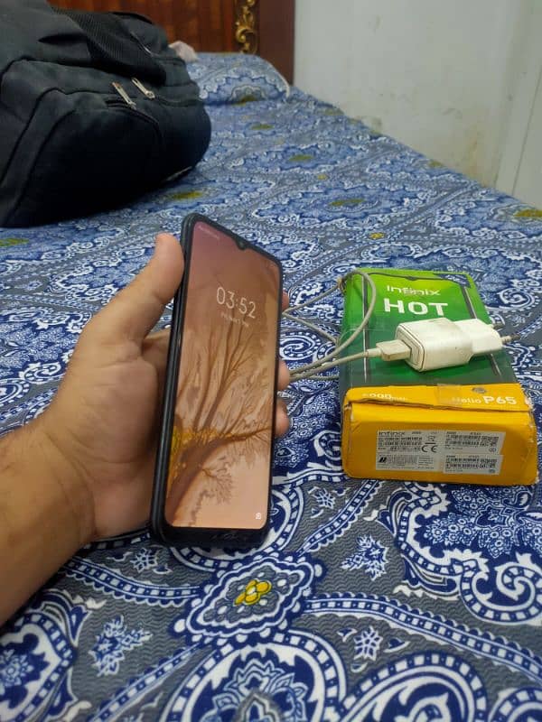 Infinix Hot 10i 4/128 1