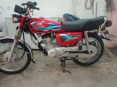 Honda 125 for urgent sale new condition