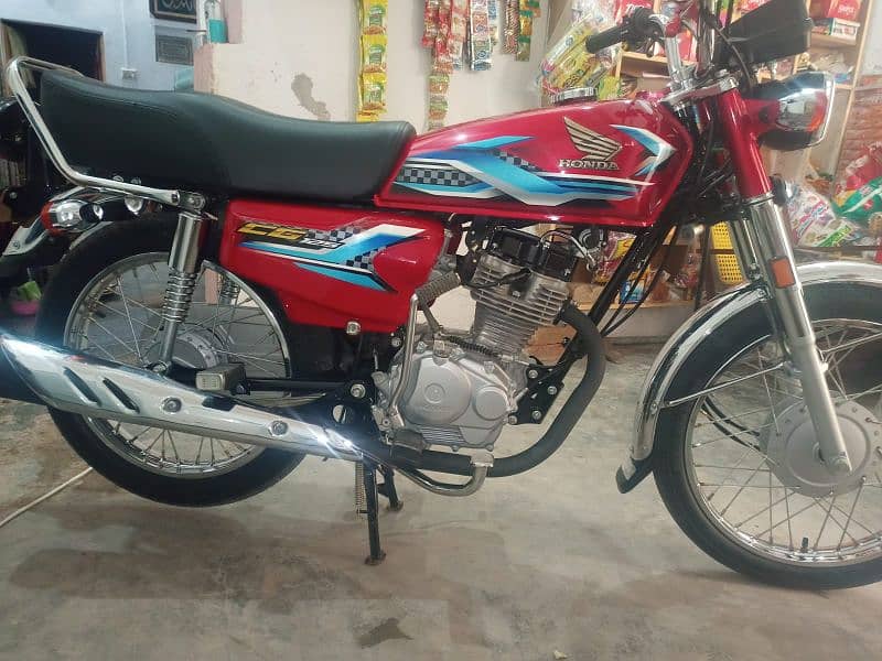 Honda 125 for urgent sale new condition 1