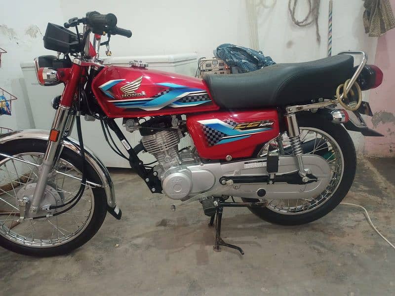 Honda 125 for urgent sale new condition 2