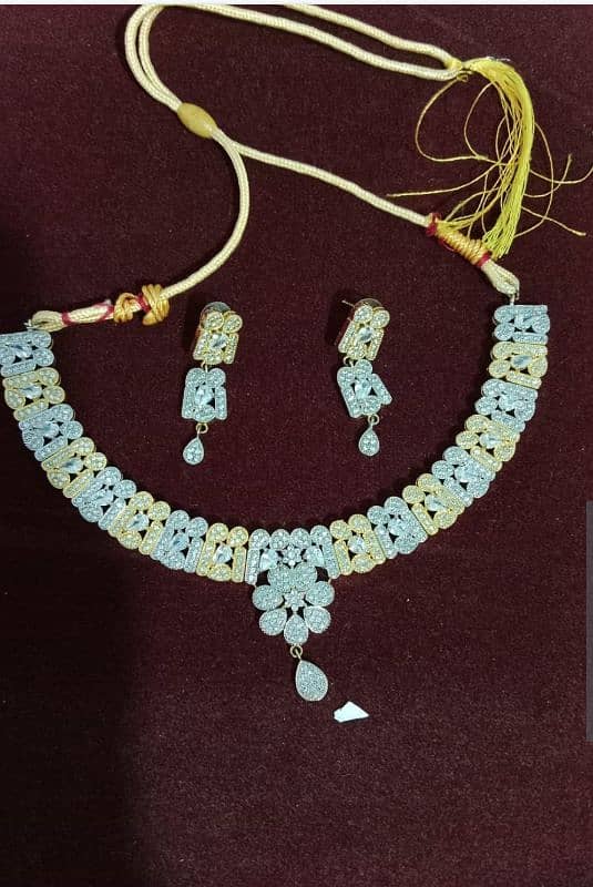 necklace with earings 0