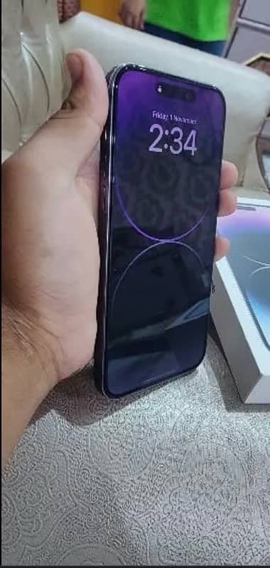 I phone 14 pro max Deep Purple 1