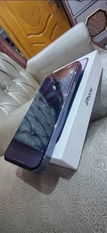 I phone 14 pro max Deep Purple 2