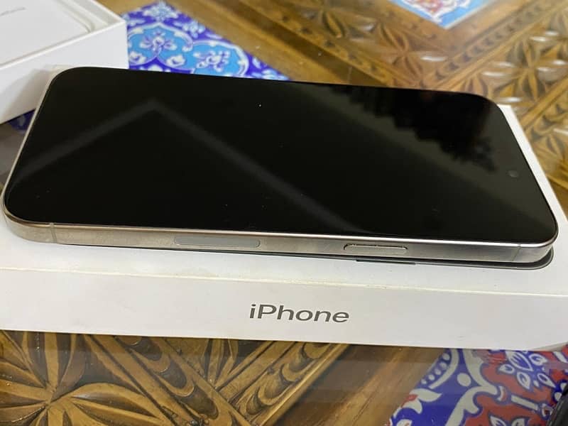 iphone 15 pro max 256 gb natural titanium 2