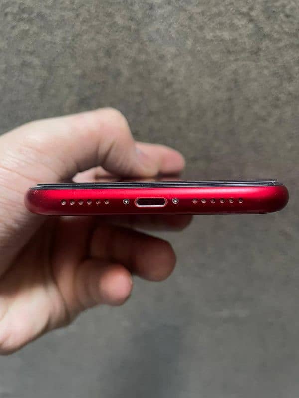 iPhone Xr 6