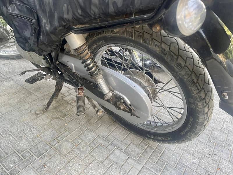 Suzuki GS 150 in good condition 3