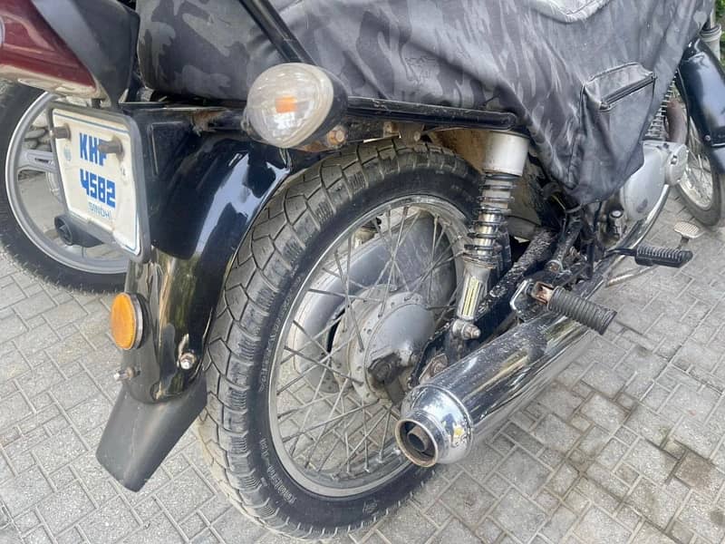 Suzuki GS 150 in good condition 4