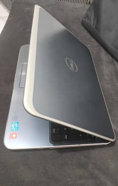 Dell Inspiron i7 0