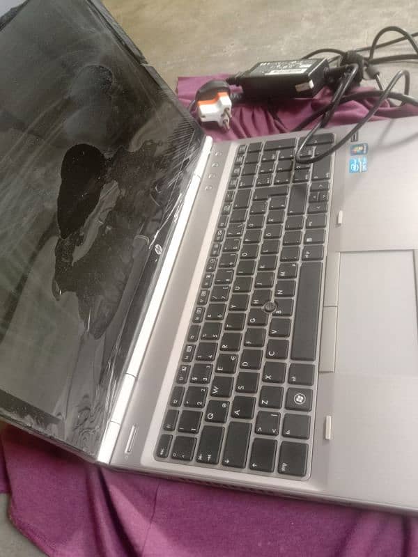 hp laptop in Good condition 1