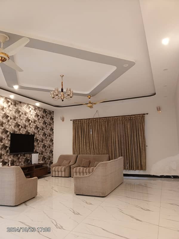 1 KANAL MODERN HOUSE FOR SALE IN NESPAK PH 3, NEAR DEFENCE ROAD. 2