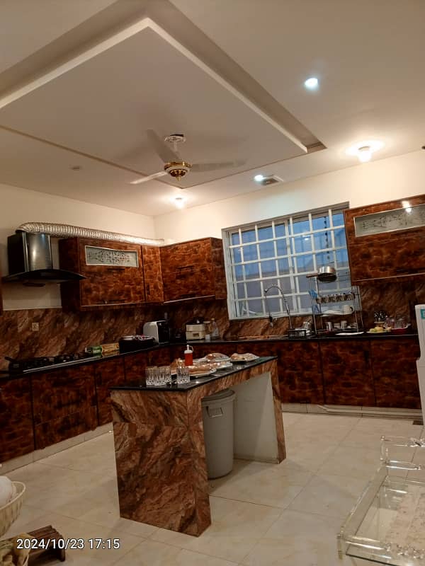 1 KANAL MODERN HOUSE FOR SALE IN NESPAK PH 3, NEAR DEFENCE ROAD. 8