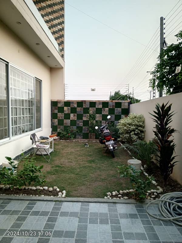 1 KANAL MODERN HOUSE FOR SALE IN NESPAK PH 3, NEAR DEFENCE ROAD. 17