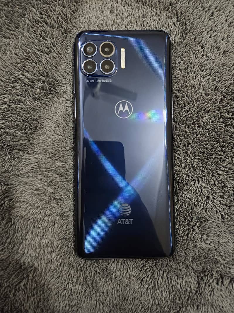 Motorola One 5G UW 2