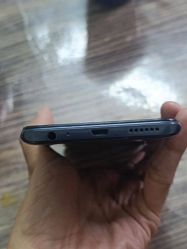 infinix hot 20i - 4/128 2